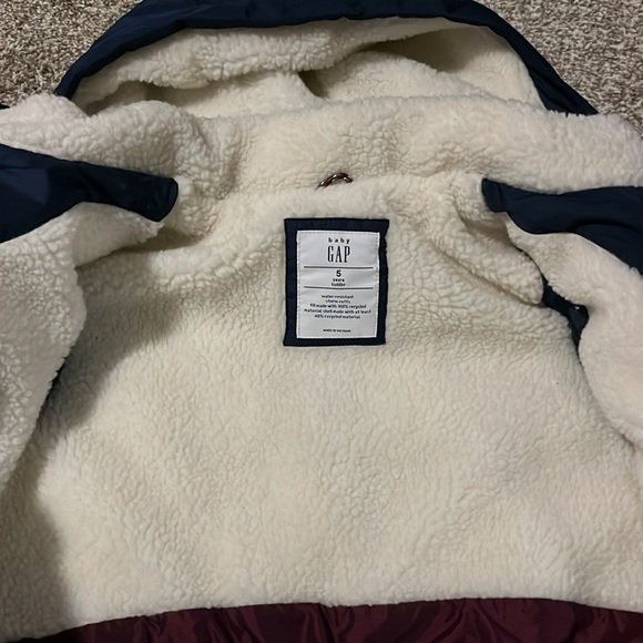 Gap Jacket Coat 5 years cold control max 🤍❄️ like new - Picture 10 of 10